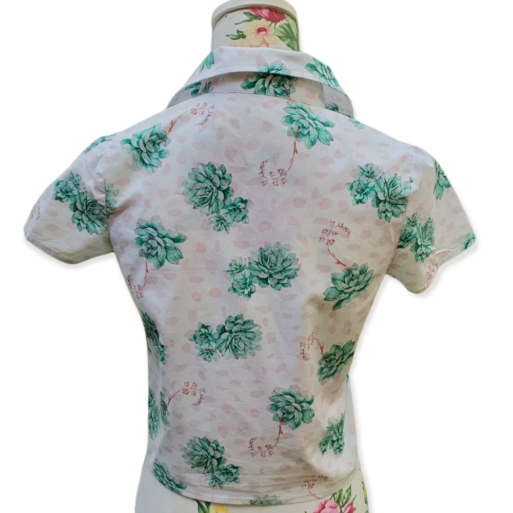 Dangerfield Floral Front Tie Shirt Sz 6 - Picture 2 of 11